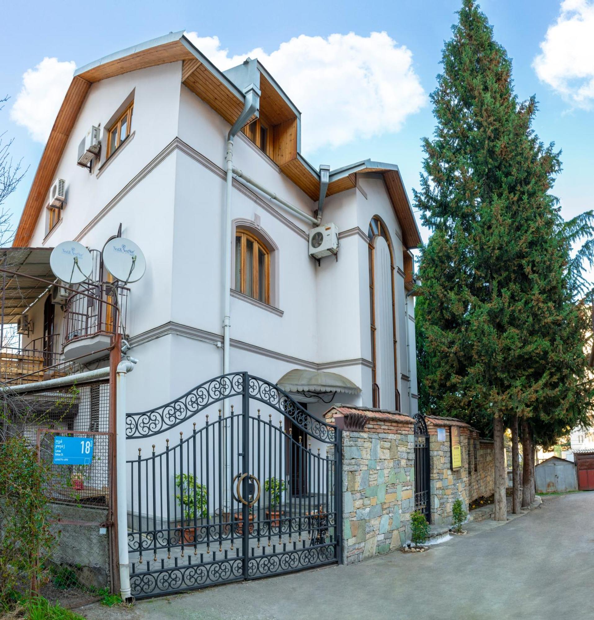 Valeria Hotel Tbilisi Ngoại thất bức ảnh