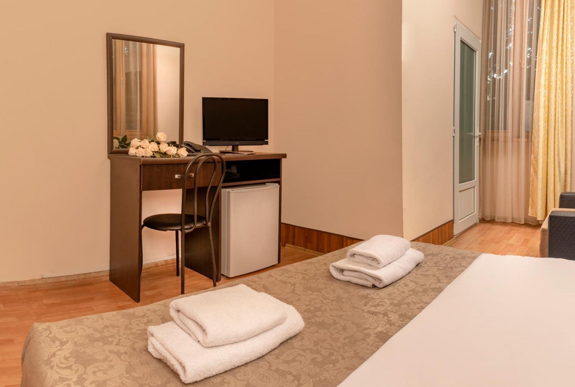 Valeria Hotel Tbilisi Ngoại thất bức ảnh