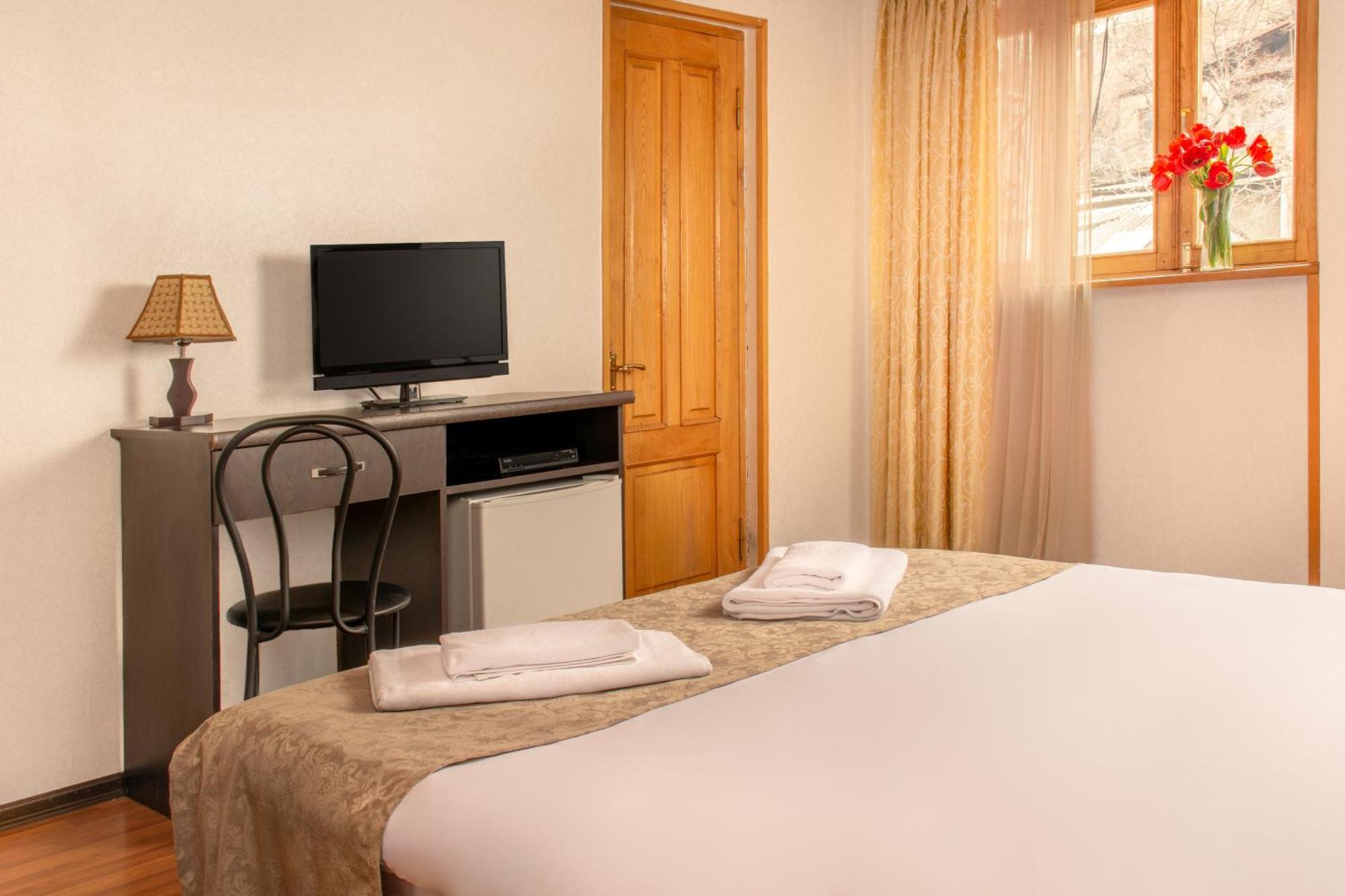 Valeria Hotel Tbilisi Ngoại thất bức ảnh