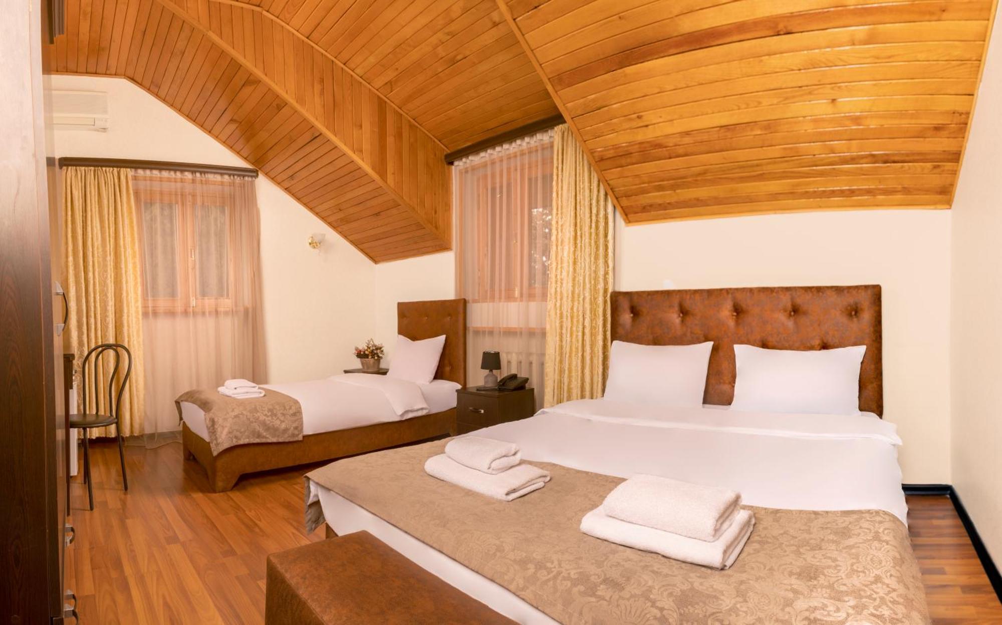 Valeria Hotel Tbilisi Ngoại thất bức ảnh