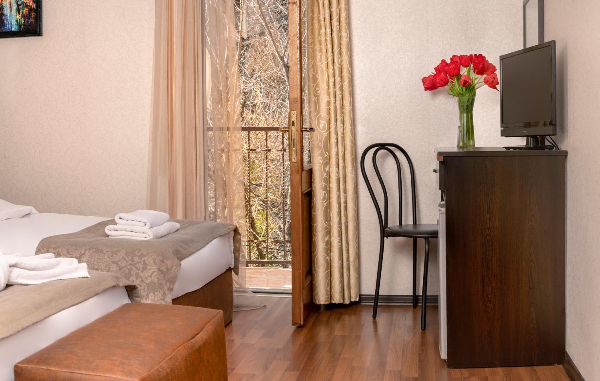 Valeria Hotel Tbilisi Ngoại thất bức ảnh